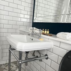 The Highway Inn - Our sink