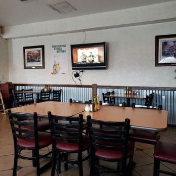 Guido's Pizza - Dining room - Pizza Near Me - Dewey, Arizona Guido's Pizza - Dining room - Pizza Near Me - Dewey, Arizona