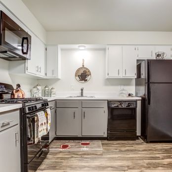 The Township at St. Charles - Kitchen at The Township at St. Charles - Apartments Near Me - St. Charles, Illinois The Township at St. Charles - Kitchen at The Township at St. Charles - Apartments Near Me - St. Charles, Illinois