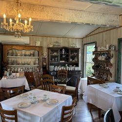 Lutz Whistle Stop Depot - Seating in tea room
