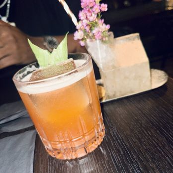 The Roosevelt Room - Cocktail Bars Near Me - Austin, Texas The Roosevelt Room - Cocktail Bars Near Me - Austin, Texas