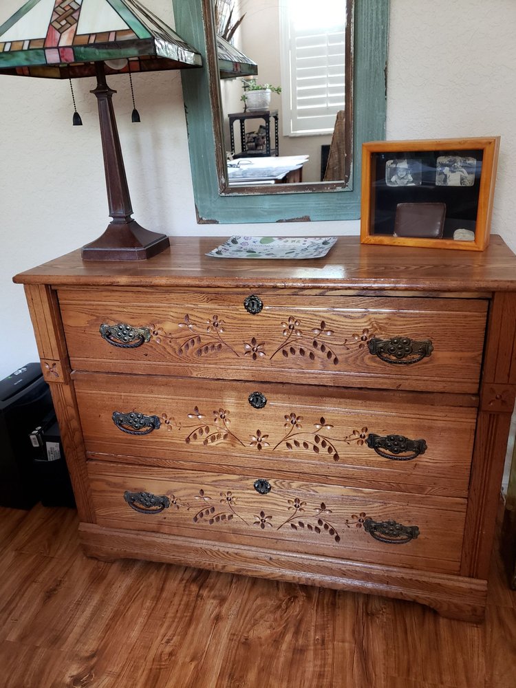 DUDLEY’S AUCTION & ESTATE SERVICES Updated April 2024 11 Photos