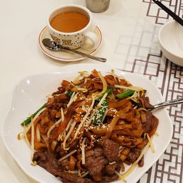 Beef Dry Fried Fist Rice Noodle