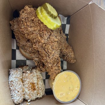 Crossroad Hot Chicken - Chicken Shop Near Me - Tampa, Florida Crossroad Hot Chicken - Chicken Shop Near Me - Tampa, Florida