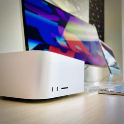iStore NZ - Permanently Closed - Mac Studio and Studio Display