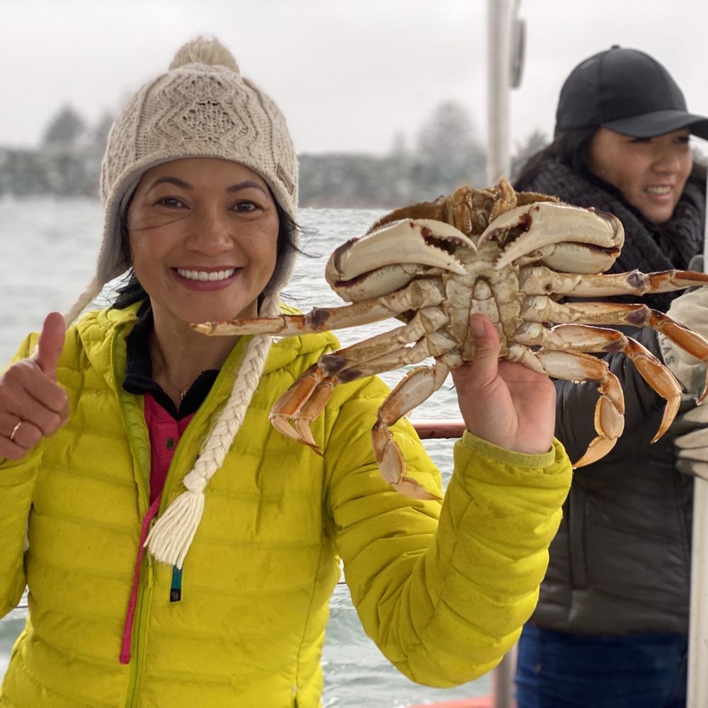 Coho Charters & Motel - The crab is so big! - Boat Charters Near Me - Ilwaco, Washington Coho Charters & Motel - The crab is so big! - Boat Charters Near Me - Ilwaco, Washington