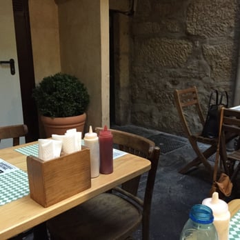 Munchie - Burgers Near Me - Porto, 13