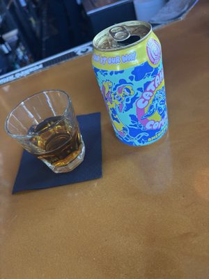Pal's Lounge by null