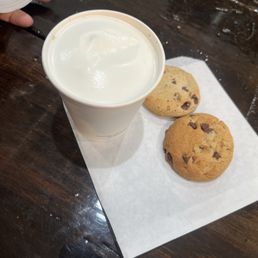 Cappuccino and chocolate chip cookies