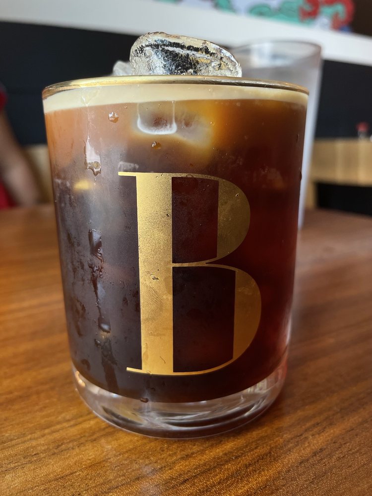 Banza Noodle &Tea House Logo