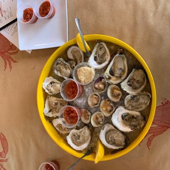 Crabby's Oyster Bar - Six blue points, six mid Atlantic, and six Cedar key middle necks. - Seafood Near Me - Jensen Beach, Florida Crabby's Oyster Bar - Six blue points, six mid Atlantic, and six Cedar key middle necks. - Seafood Near Me - Jensen Beach, Florida
