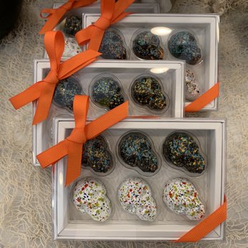 andSons Chocolates - Chocolatiers & Shops Near Me - Beverly Hills, California