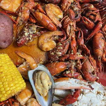 Captain Crawfish - Seafood Combo 1, 1 lb. Blue Crab,1 lb. Live Boil Crawfish.  Already ate some - Seafood Near Me - Humble, Texas