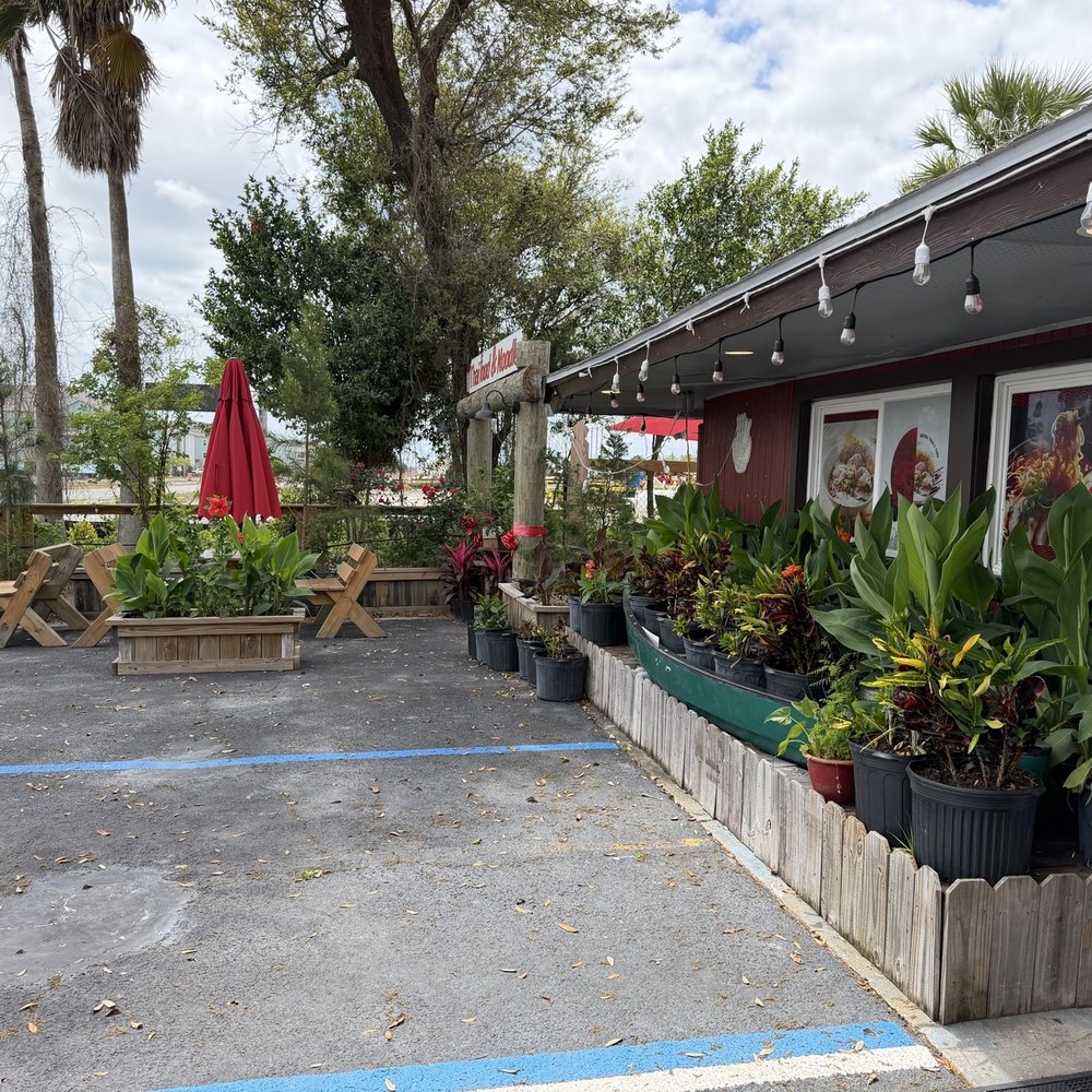 Royal Thai 2 You - One of three connected outdoor dining areas - Thai Near Me - Panama City, Florida Royal Thai 2 You - One of three connected outdoor dining areas - Thai Near Me - Panama City, Florida