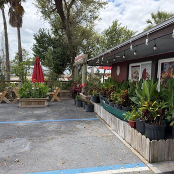 Royal Thai 2 You - One of three connected outdoor dining areas - Thai Near Me - Panama City, Florida