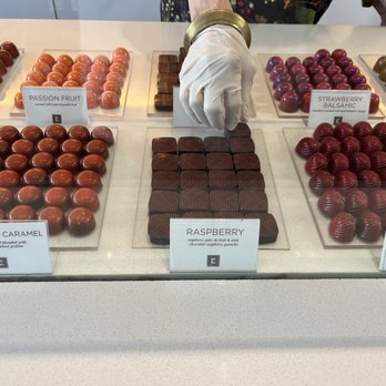 Christopher Elbow Artisanal Chocolates - Chocolatiers & Shops Near Me - Kansas City, Missouri Christopher Elbow Artisanal Chocolates - Chocolatiers & Shops Near Me - Kansas City, Missouri