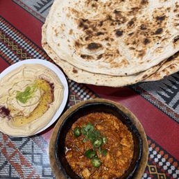 سدر مشكل مندي لحم, مندي دجاج وحنيذ| (No.7) Mixed Dishes of Lamb Head, Haneeth , Mandi Lamb and Mandi Chicken Hummus سدر مشكل مندي لحم, مندي دجاج وحنيذ| (No.7) Mixed Dishes of Lamb Head, Haneeth , Mandi Lamb and Mandi Chicken Hummus