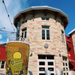 Odell Brewing Company - Outdoor area & Colorado Pint Day glass