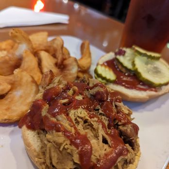 Jungle Prada Tavern - Pulled pork sandwich - Pubs Near Me - Saint Petersburg, Florida