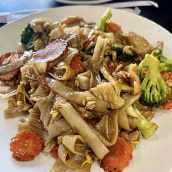 Banana Thai kitchen - Chicken pad see ew. Very flavorful and fragrant - Thai Near Me - Oklahoma City, Oklahoma Banana Thai kitchen - Chicken pad see ew. Very flavorful and fragrant - Thai Near Me - Oklahoma City, Oklahoma