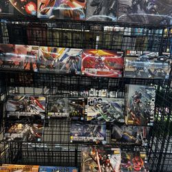 Super Hideaway Gaming - Gundam Figurines