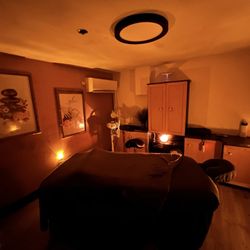 Creative Day Spa - Example of a massage room