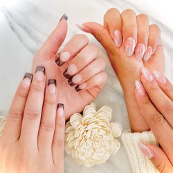 Kayla Nails - Dark brown French tip and pearly white chrome nails