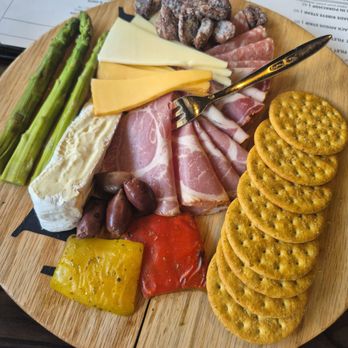 Bishop's Post - Charcuterie Board - American Near Me - Chesterfield, Missouri