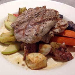 Grilled pork loin with sautéed Granny Smith apples Grilled pork loin with sautéed Granny Smith apples