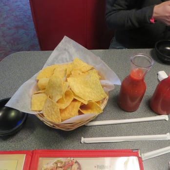 Los Nopales - Chips and salsa appetizer - Mexican Near Me - Elizabethtown, Kentucky Los Nopales - Chips and salsa appetizer - Mexican Near Me - Elizabethtown, Kentucky