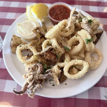 Sugo - Calamari - Italian Near Me - Toronto, Ontario Sugo - Calamari - Italian Near Me - Toronto, Ontario