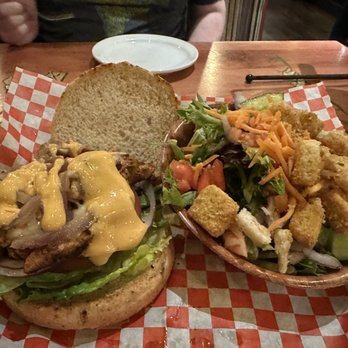 Zax Restaurant - Ancho chicken sandwich and side salad - Pizza Near Me - Moab, Utah Zax Restaurant - Ancho chicken sandwich and side salad - Pizza Near Me - Moab, Utah
