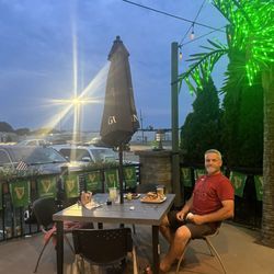 Doc's Irish Pub - 7/24