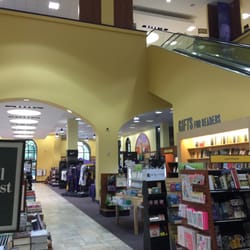 Barnes & Noble At LSU - Bookstore