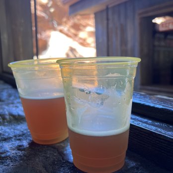 Flo's V8 Cafe - Delicious blueberry hard tea - Cafes Near Me - Anaheim, California
