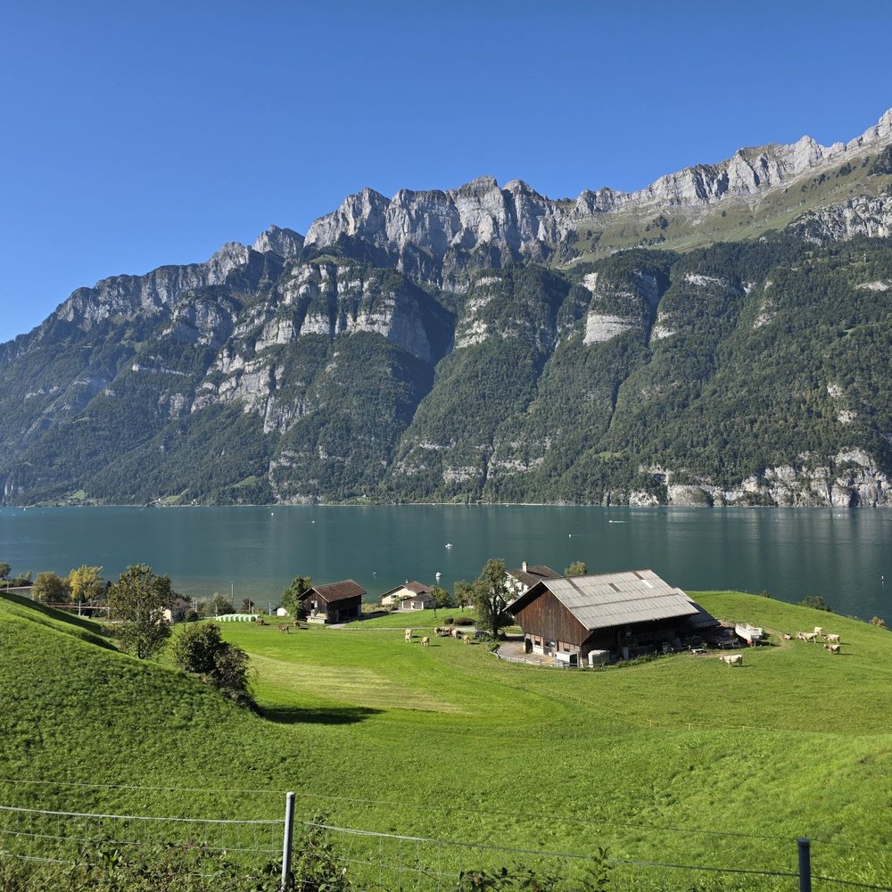 Autobahnraststätte Walensee - A rest stop on the autobahn with a beautiful view of Lake Walen - Restaurants Near Me - Quarten, SG
