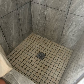 American Inn - disgusting shower - Hotels Near Me - Grover Beach, California