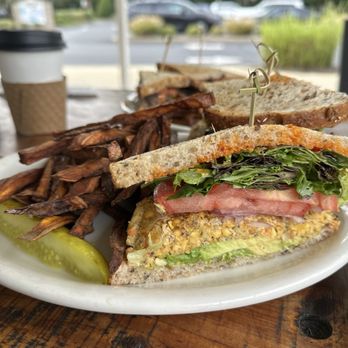 Local Urban Kitchen Wall - Harissa sandwich with veggie burger patty - Coffee & Tea Near Me - Wall Township, New Jersey Local Urban Kitchen Wall - Harissa sandwich with veggie burger patty - Coffee & Tea Near Me - Wall Township, New Jersey