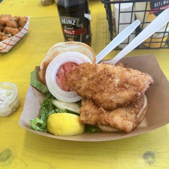 Fish Hut Grill - Grouper Sammy - American Near Me - Emerald Isle, North Carolina
