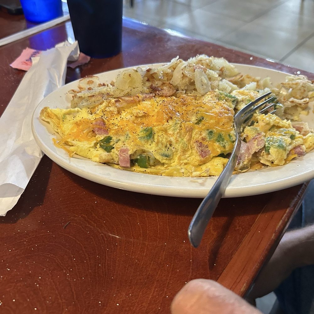 A&G Diner - Western omelette and home fries - Breakfast & Brunch Near Me - Brandon, Florida