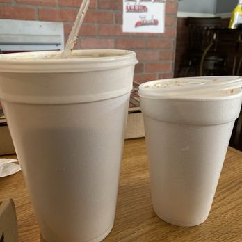Teena's Pizza - Large & small fountain drinks - Pizza Near Me - Pekin, Indiana