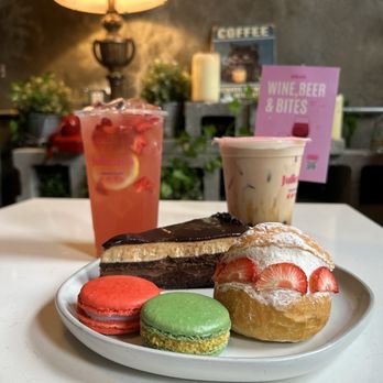 Julieats Dessert Cafe - Dessert combo - Bubble Tea Near Me - Forest Hills, New York
