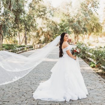 Modern Tailoring - Sewing & Alterations Near Me - Temecula, California