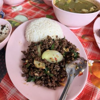 Holy Basil - Gra Pow - Thai Near Me - Los Angeles, California