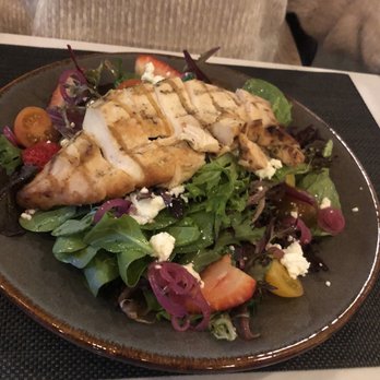 Baron Long Bar & Grill - Chicken salad - Burgers Near Me - Alpine, California