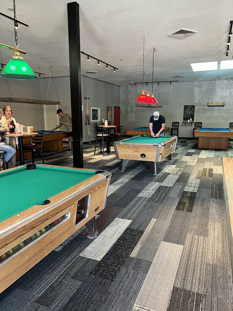 Racks-N-Cues Billiards and Brews
