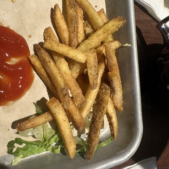 Bar Louie - Carmel - Fries - Bars Near Me - Carmel, Indiana