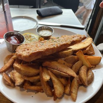 Wexford Public - Fish and chips - Sandwiches Near Me - Wexford, Pennsylvania Wexford Public - Fish and chips - Sandwiches Near Me - Wexford, Pennsylvania