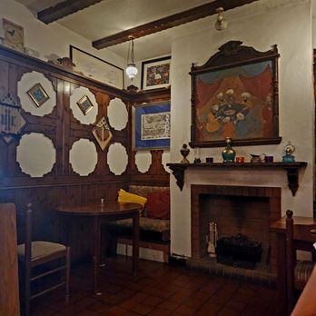 Zara Cafe - Inside eclectic and intimate setting - Cafes Near Me - London, XGL Zara Cafe - Inside eclectic and intimate setting - Cafes Near Me - London, XGL