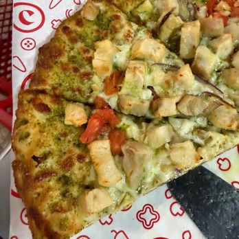 Curry Pizza House X Hidden Tap & Barrel - Alpharetta - Pesto chicken pizza - Pizza Near Me - Alpharetta, Georgia Curry Pizza House X Hidden Tap & Barrel - Alpharetta - Pesto chicken pizza - Pizza Near Me - Alpharetta, Georgia